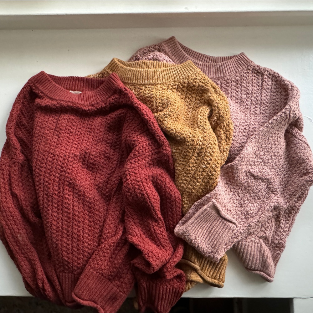 Bundle of 3 Universal Threads Cropped Knit Sweaters- Size Small